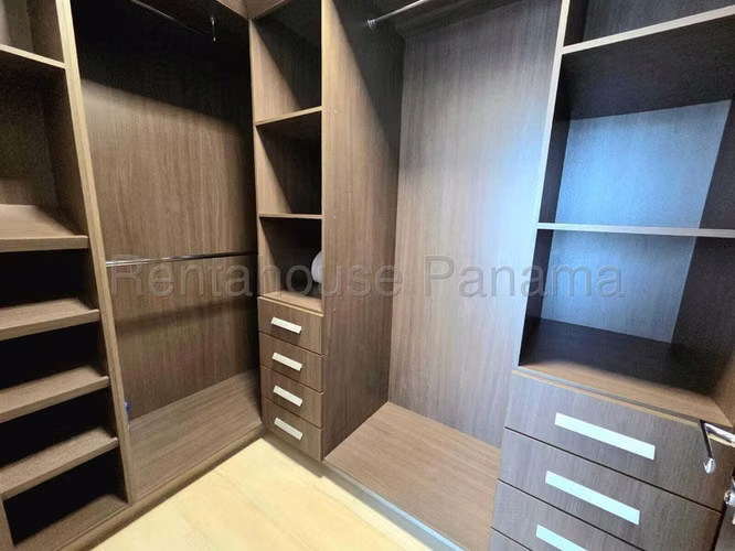 Apartamento en Venta en Coco del Mar JG