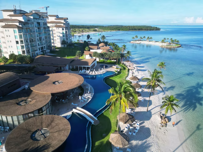 Propiedades en Playa Escondida Resort