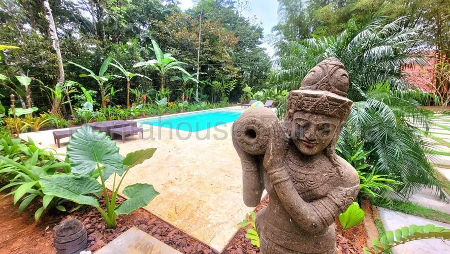 Hotel for Sale in JG