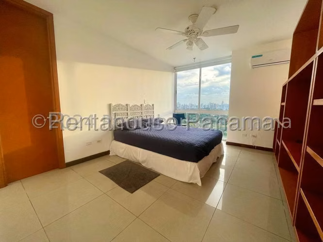 Apartamento en Alquiler en Coco del Mar  JG