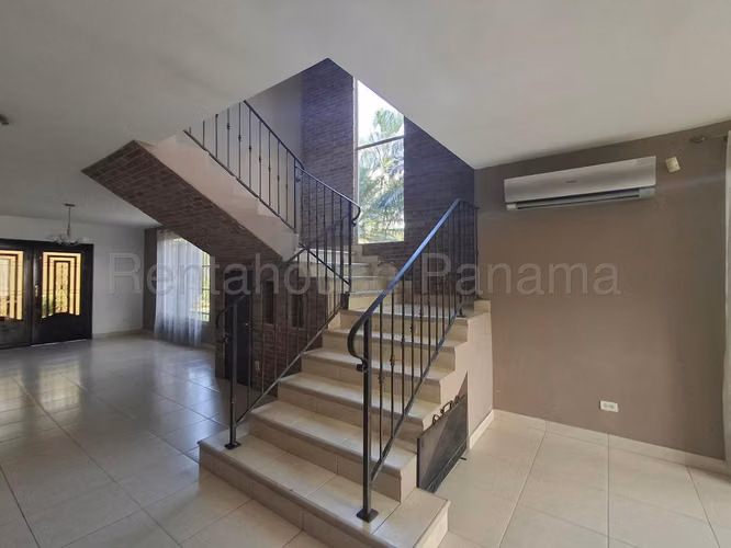 Venta de Casa en Condado del Rey 26*4734Mfk