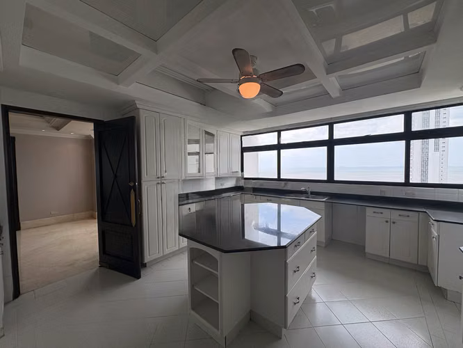 Condominio PH Panamar en Ciudad de Panamá, Panamá