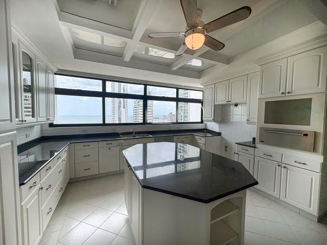 Condominio PH Panamar en Ciudad de Panamá, Panamá