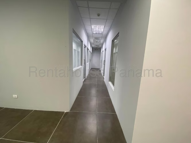 Oficina Comercial en Alquiler en San Francisco JG