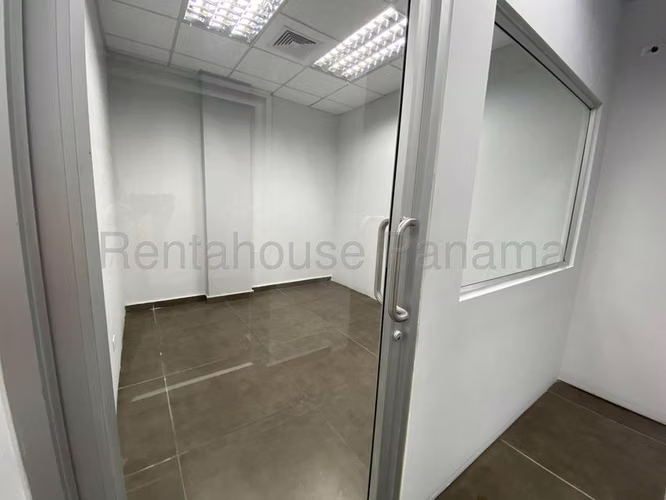 Oficina Comercial en Alquiler en San Francisco JG