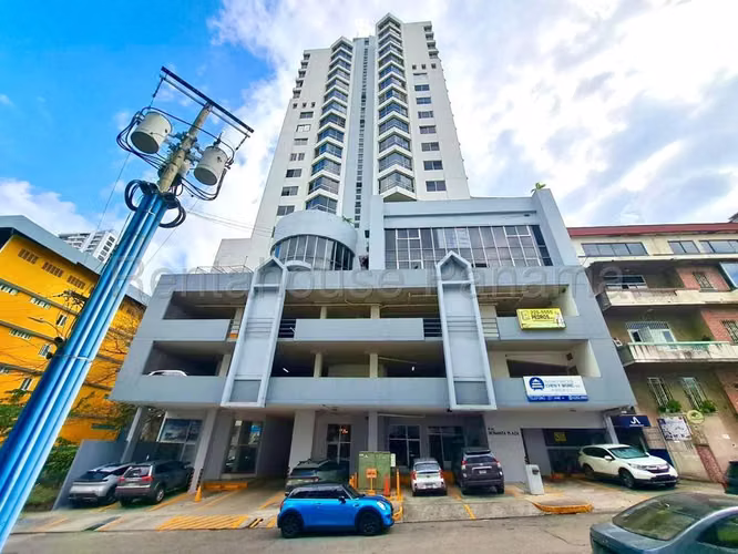 Apartamento en Venta en Bella Vista  JG
