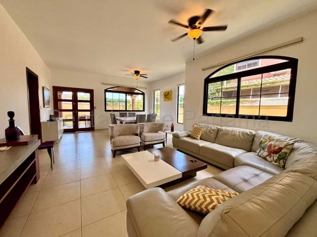 Venta Casa El Doral Costa Sur 25YCG6398