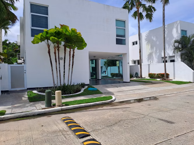 Casa en venta en costa sur - Costa Esmeralda