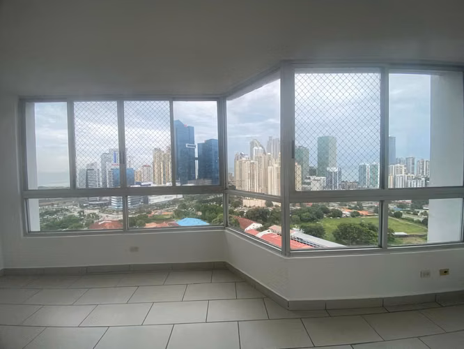Espectacular Apartamento en PH Pacific Coast – Vista a la Avenida Balboa