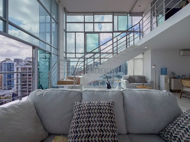 Apartamento tipo loft en venta en Vía Argentina Panamá – 120 m², doble altura y estilo moderno - Imagen 11