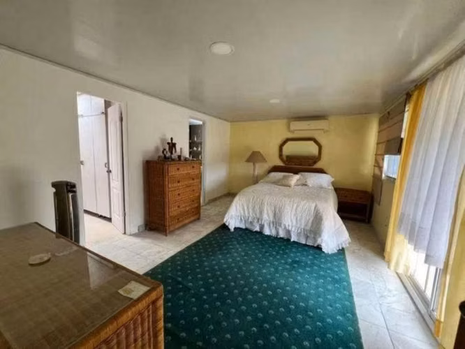 Venta Casa de Dos Niveles Unifamiliar en Coronado