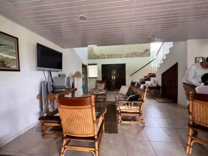 Venta Casa de Dos Niveles Unifamiliar en Coronado