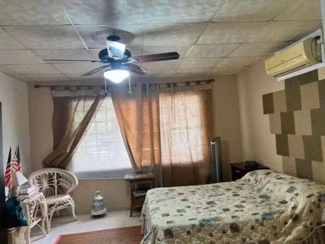 Venta Casa de Dos Niveles Unifamiliar en Coronado