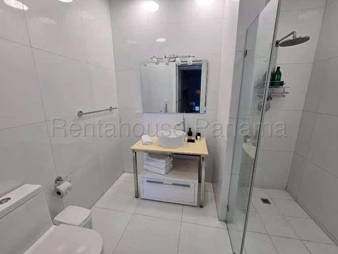 Alquiler de Apartamento en Avenida Balboa Ph Yoo  26-7302 ANL