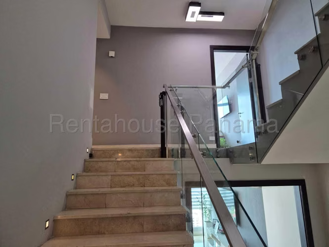 Se Alquila Apartamento en Punta Pacifica VLU26-7259