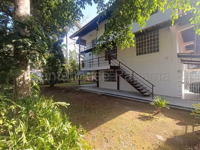 Casa en Alquiler en Clayton AFC 26-6187
