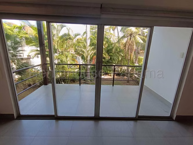 Casa en Alquiler en Clayton AFC 26-6187