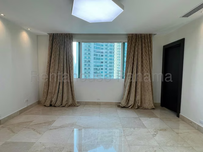 Se Alquila Apartamento en Punta Pacifica LA26-6346