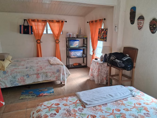 Casa en Costa Esmeralda con amplio terreno y terrazas