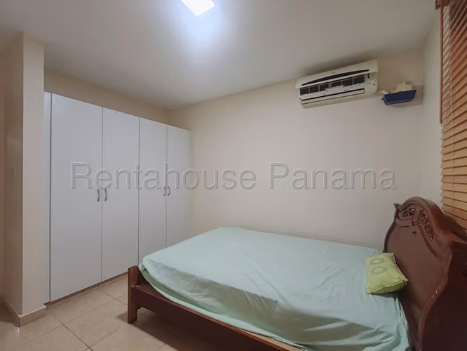 Venta de Casa en Brisas del Golf Mts2: 262 PD