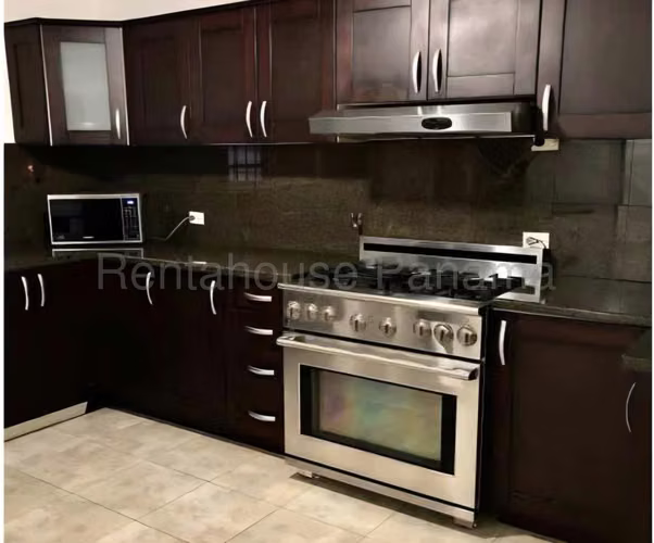 Venta de Casa en Condado del Rey Paseo Dorado Mts2: 296 PD