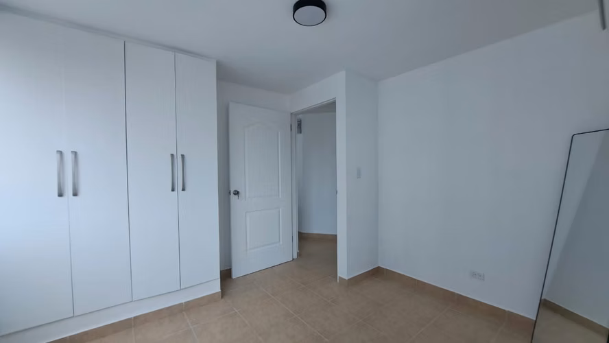 ¡VIVE A PASOS DEL PARQUE OMAR! Apartamento Como Nuevo en Carrasquilla
