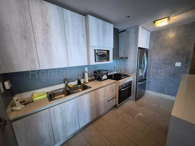 alquilo apartamento amoblado en punta pacifica grand tower OF 26-7320