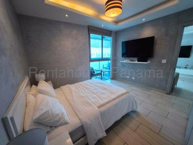 alquilo apartamento amoblado en punta pacifica grand tower OF 26-7320