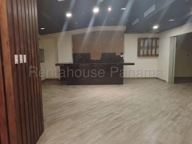 26-3267RGG Local 352 m² a nivel de calle Av Principal Costa del Este. Farmacia, Restaurant. - Imagen 7