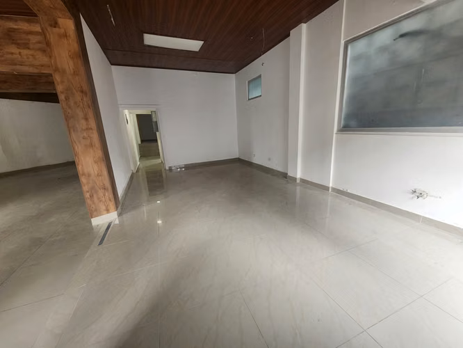 Alquiler de Local Comercial para Showrooms