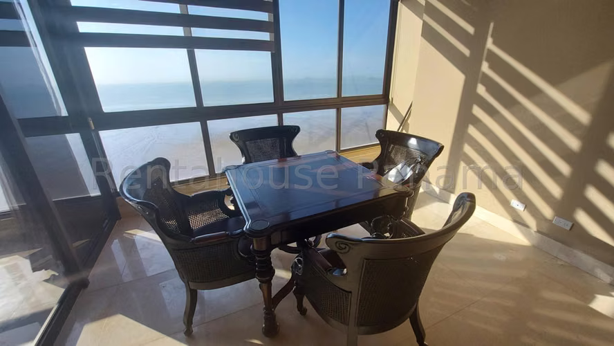 Apartamento en Alquiler en Costa del Este JG