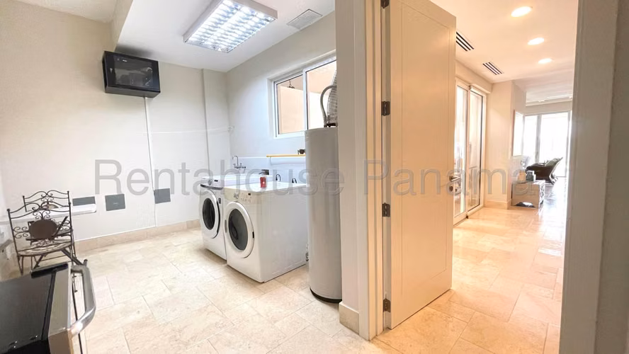 Venta de lujosa casa de playa de 566m² full amoblada en Buenaventura 25JSS8255