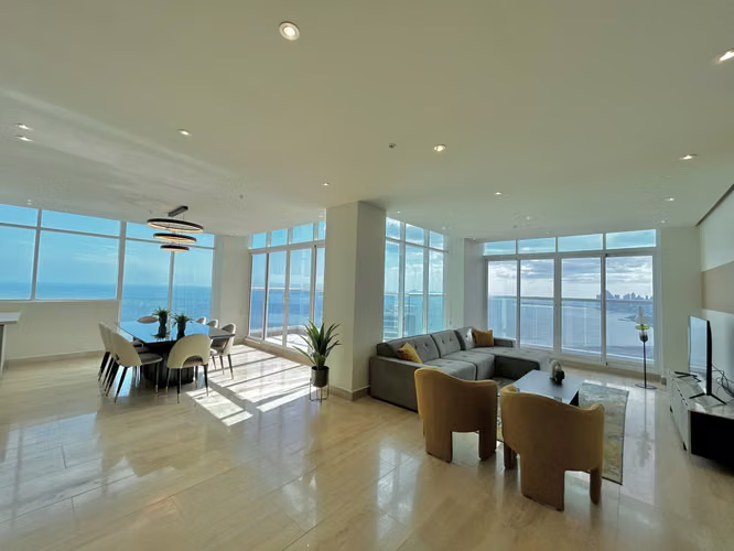 Penthouse Dúplex Amoblado en The Regent, Costa del Este – 217 m²