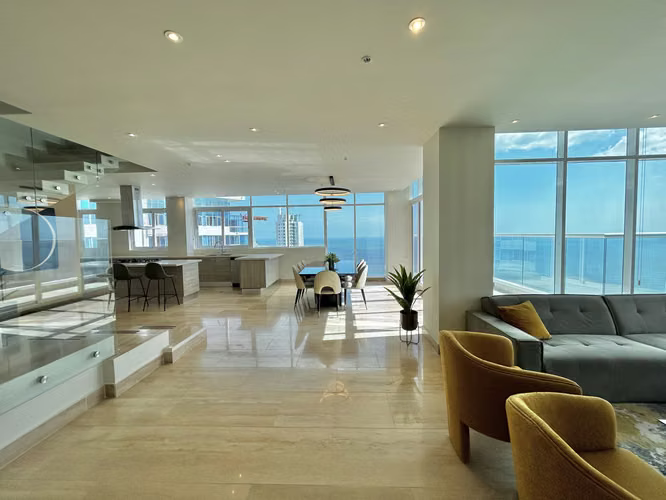 Penthouse Dúplex Amoblado en The Regent, Costa del Este – 217 m²