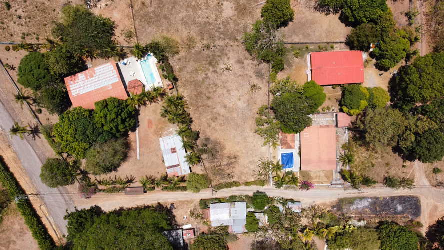  Terreno a pasos de la playa en Gorgona – listo para construir 