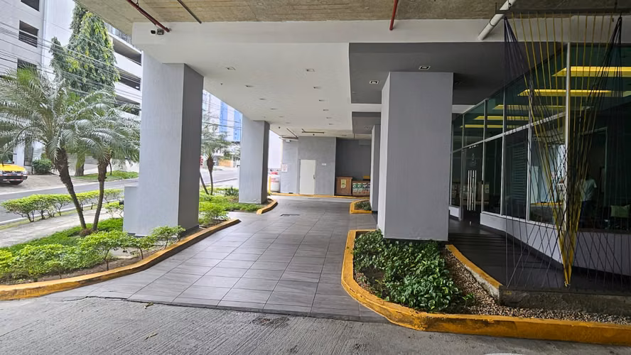 Remodelado en PH Simja cerca de Parque Omar