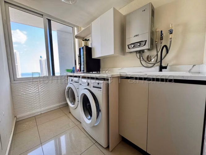 Se Vende Apartamento en Costa del Este LA26-7326