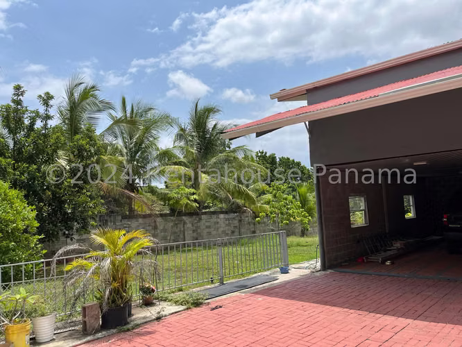 VENTA DE CASA EN LAS CUMBRES MCD24-8942