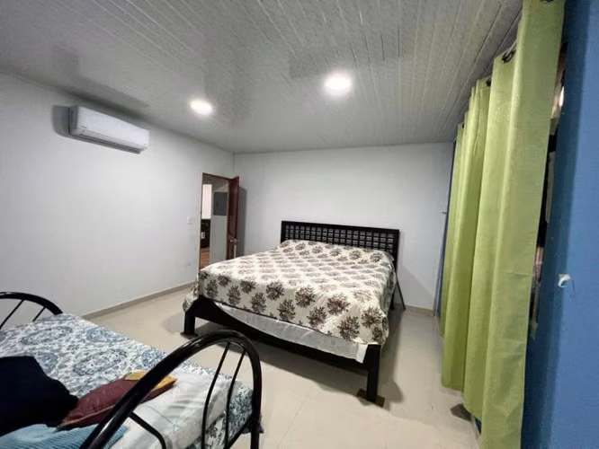 Venta de Casa con Amplio Terreno en Gorgona