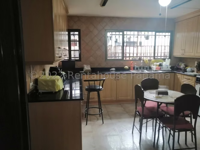 Venta de Casa en la Alameda