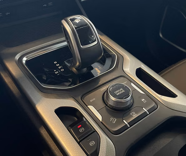 Geely Okavango 2023
