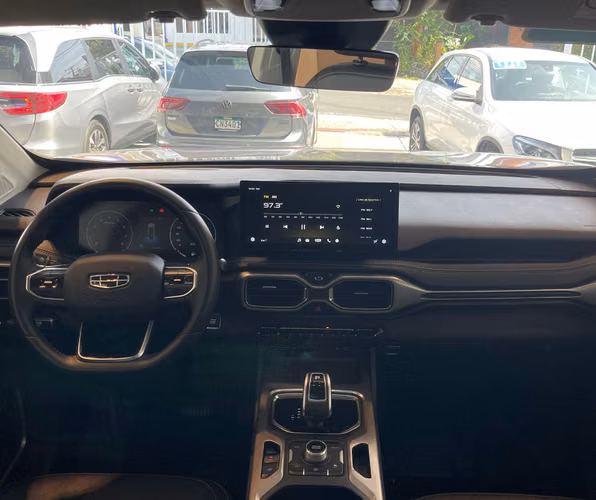 Geely Okavango 2023
