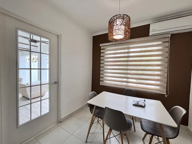 Venta de Casa en Quintas de Versalles