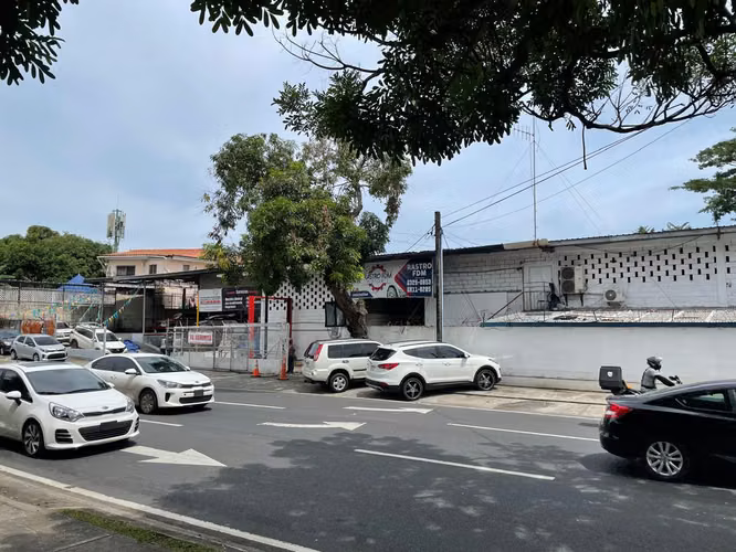 Casa para uso como Galera en venta – Ubicación estratégica y alto potencial - Parque Lefevre - Imagen 6