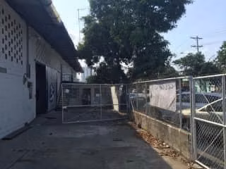 Casa para uso como Galera en venta – Ubicación estratégica y alto potencial - Parque Lefevre - Imagen 16