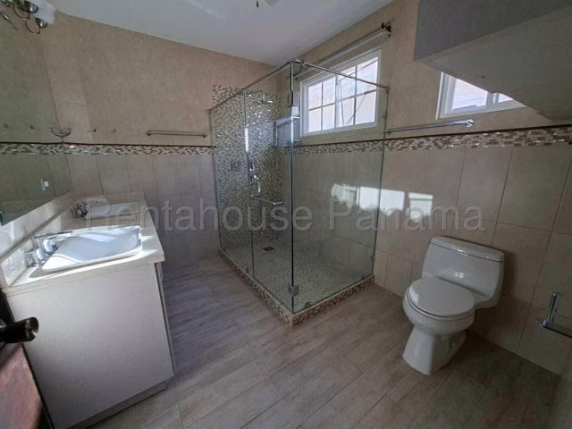 LGU-Venta de casa adosada (modelo ALBERIC) en Costa Sur, Villa Valencia.