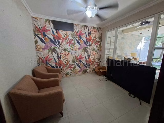 LGU-Venta de casa adosada (modelo ALBERIC) en Costa Sur, Villa Valencia.