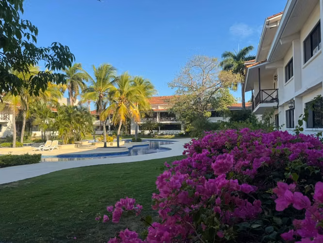Apartment for Sale and Rent in Coronado with Pool Access and Golf & Beach Club