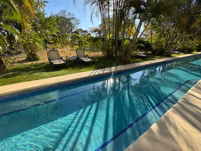 Venta y Alquiler de Apartamento en Coronado con Piscina y Acceso al Golf & Beach Club Resort