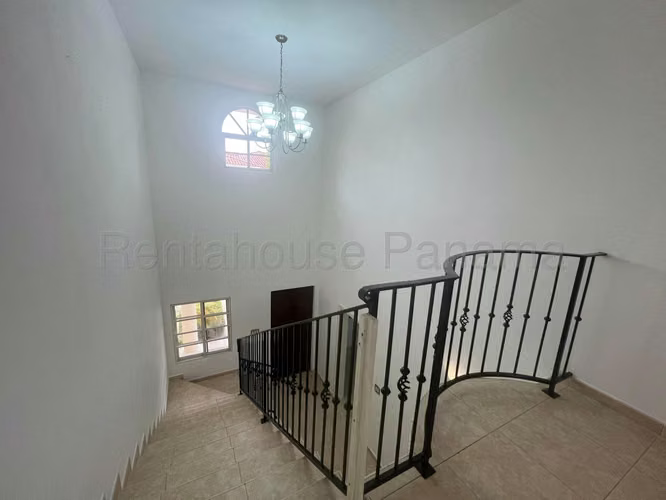 Casa En Venta En Costa del Este SYH